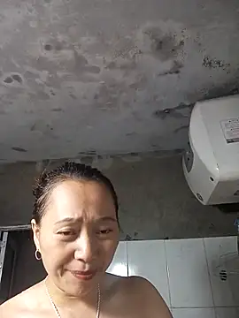 Snapshot of Bianly chatting on October 21, 2025, 1:21 pm Bianly online show from October 21, 2025, 1:21 pm