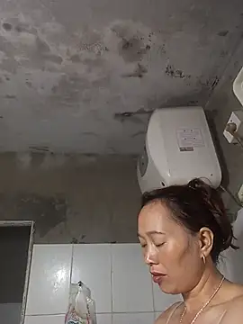 Snapshot of Bianly chatting on November 5, 2025, 11:24 am Bianly online show from November 5, 2025, 11:24 am