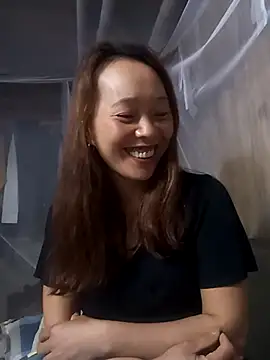 Snapshot of Bianly chatting on October 7, 2025, 3:51 am Bianly online show from October 7, 2025, 3:51 am