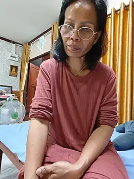Mama Eva 1 online show from August 8, 2026, 10:39 pm