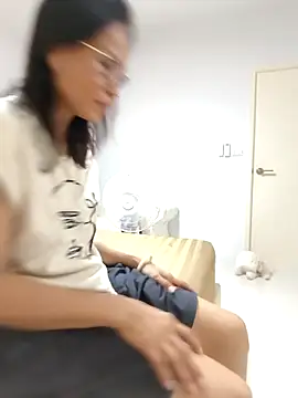 Snapshot of Mama_Eva_1 chatting on February 25, 2026, 12:11 am Mama Eva 1 online show from February 25, 2026, 12:11 am