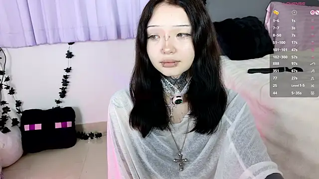 Snapshot of Lein_Bone chatting on July 15, 2026, 12:06 am Lein Bone online show from July 15, 2026, 12:06 am