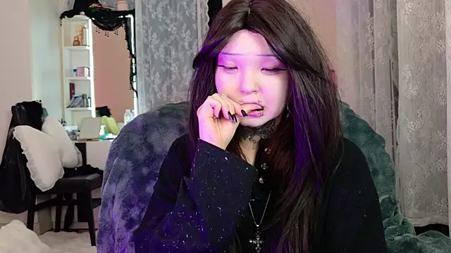 Lein Bone online show from May 1, 2026, 1:32 am
