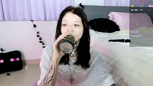 Snapshot of Lein_Bone chatting on July 17, 2026, 12:08 am Lein Bone online show from July 17, 2026, 12:08 am