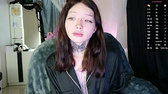 Snapshot of Lein_Bone chatting on June 19, 2026, 1:00 am Lein Bone online show from June 19, 2026, 1:00 am
