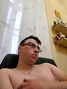 kristaly791 online show from February 28, 2026, 10:04 am