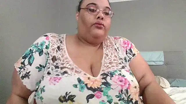SexyBBW10790 online show from February 28, 2026, 4:17 pm