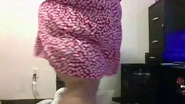 SexyBBW10790 online show from November 8, 2025, 3:04 pm