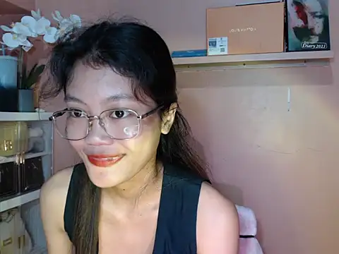 Snapshot of skinny_gracie chatting on September 18, 2025, 2:36 am skinny gracie online show from September 18, 2025, 2:36 am