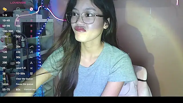 skinny gracie online show from December 16, 2025, 9:46 am