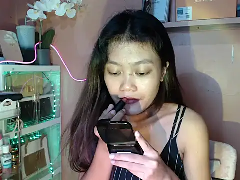 Snapshot of skinny_gracie chatting on October 20, 2025, 9:54 am skinny gracie online show from October 20, 2025, 9:54 am