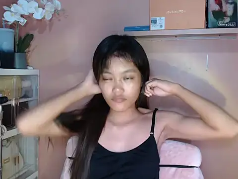 Snapshot of skinny_gracie chatting on September 20, 2025, 11:48 am skinny gracie online show from September 20, 2025, 11:48 am