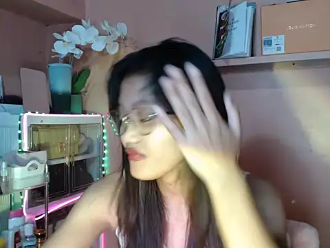 Snapshot of skinny_gracie chatting on October 18, 2025, 11:56 am skinny gracie online show from October 18, 2025, 11:56 am