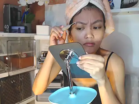 Snapshot of skinny_gracie chatting on June 28, 2026, 12:06 am skinny gracie online show from June 28, 2026, 12:06 am