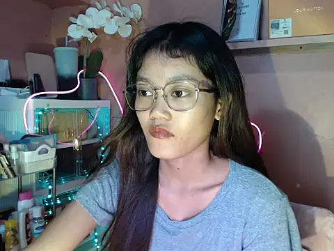 Snapshot of skinny_gracie chatting on October 22, 2025, 3:11 pm skinny gracie online show from October 22, 2025, 3:11 pm