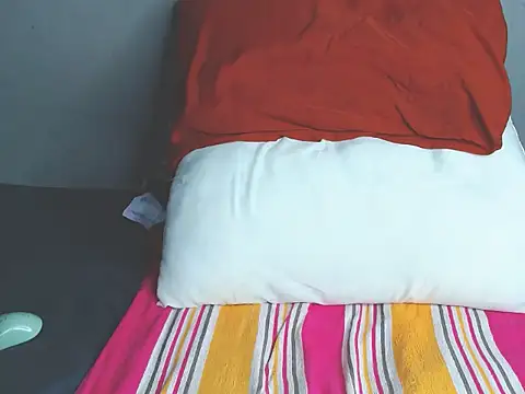 Snapshot of SlenderCharm98 chatting on October 30, 2025, 7:55 pm SlenderCharm98 online show from October 30, 2025, 7:55 pm