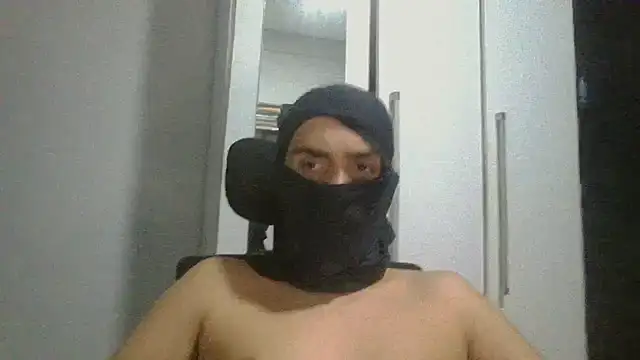 Novinhoo 0 online show from April 2, 2026, 11:00 pm