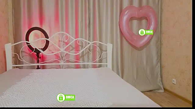 Snapshot of Berkova_L chatting on April 11, 2026, 6:11 pm Berkova L online show from April 11, 2026, 6:11 pm