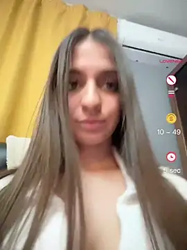 Anyssia online show from May 7, 2026, 9:56 am