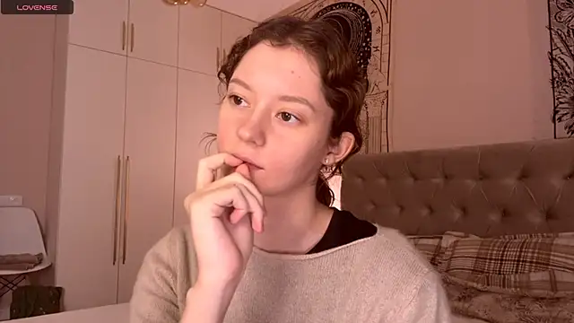 Snapshot of IrisPurrphy chatting on November 16, 2025, 3:39 pm IrisPurrphy online show from November 16, 2025, 3:39 pm