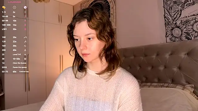 Snapshot of IrisPurrphy chatting on November 11, 2025, 5:08 pm IrisPurrphy online show from November 11, 2025, 5:08 pm