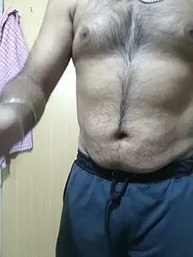 Snapshot of Aeroxx chatting on July 28, 2026, 6:20 pm Aeroxx online show from July 28, 2026, 6:20 pm