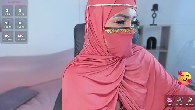 Snapshot of yasmin_elite chatting on October 14, 2025, 9:43 am yasmin elite online show from October 14, 2025, 9:43 am