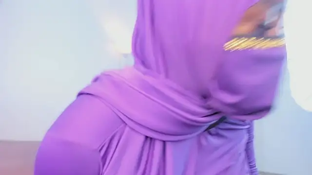 Snapshot of yasmin_elite chatting on October 28, 2025, 9:30 am yasmin elite online show from October 28, 2025, 9:30 am