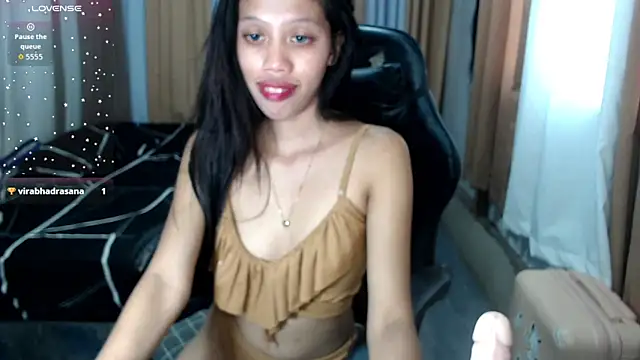 Snapshot of kourtneyluv_ chatting on October 23, 2025, 3:49 am kourtneyluv online show from October 23, 2025, 3:49 am