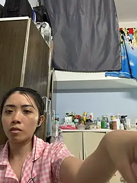 Snapshot of Minee1202 chatting on June 16, 2026, 2:44 am Minee1202 online show from June 16, 2026, 2:44 am