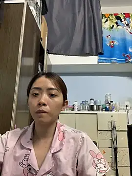 Minee1202 online show from May 5, 2026, 2:25 am