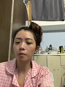 Snapshot of Minee1202 chatting on July 27, 2026, 2:29 am Minee1202 online show from July 27, 2026, 2:29 am