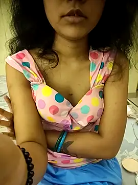 Snapshot of Snaya-baby chatting on April 6, 2026, 1:56 pm Snaya-baby online show from April 6, 2026, 1:56 pm