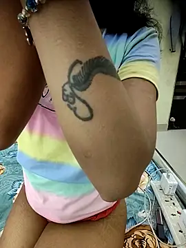 Snapshot of Snaya-baby chatting on March 27, 2026, 8:26 am Snaya-baby online show from March 27, 2026, 8:26 am