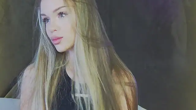 Snapshot of MarilynNova chatting on June 27, 2026, 4:29 am MarilynNova online show from June 27, 2026, 4:29 am