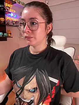 Snapshot of Sharon_07 chatting on October 21, 2025, 11:59 pm Sharon 07 online show from October 21, 2025, 11:59 pm