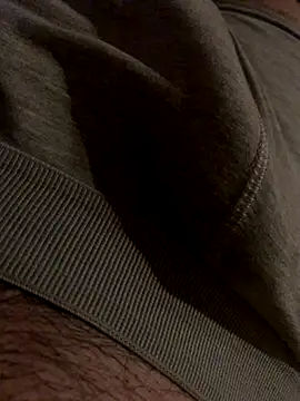 MuzzyFacing online show from November 28, 2025, 10:54 pm