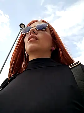 Snapshot of Alis_xxx chatting on October 27, 2025, 6:42 pm Alis xxx online show from October 27, 2025, 6:42 pm