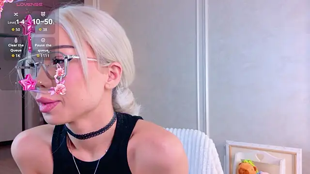 hinarin online show from September 30, 2025, 2:06 am