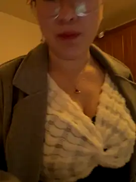 Liqinqin online show from October 29, 2025, 2:10 am