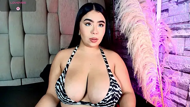 Samy Grey01 online show from June 19, 2026, 7:41 pm