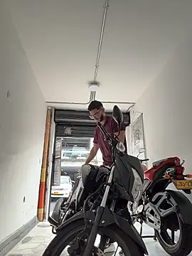 Snapshot of milosky00 chatting on February 3, 2026, 12:21 pm milosky00 online show from February 3, 2026, 12:21 pm