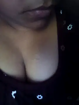 Snapshot of Exotic-bhabhi chatting on April 4, 2026, 11:28 am Exotic-bhabhi online show from April 4, 2026, 11:28 am