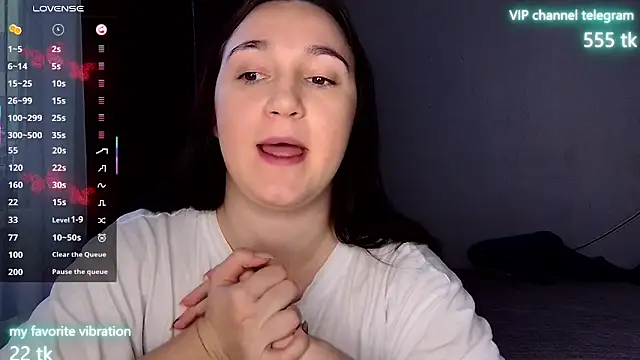 Snapshot of Eliz_v_tta chatting on October 11, 2025, 1:45 pm Eliz v tta online show from October 11, 2025, 1:45 pm