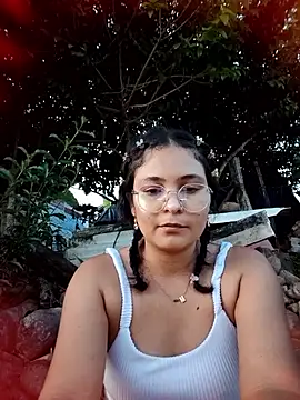 Lily-o online show from October 10, 2025, 10:43 pm