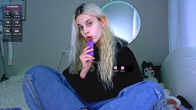 Snapshot of carmen_crybaby chatting on November 1, 2025, 10:03 pm carmen crybaby online show from November 1, 2025, 10:03 pm