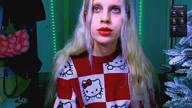 Snapshot of carmen_crybaby chatting on December 15, 2025, 12:00 pm carmen crybaby online show from December 15, 2025, 12:00 pm