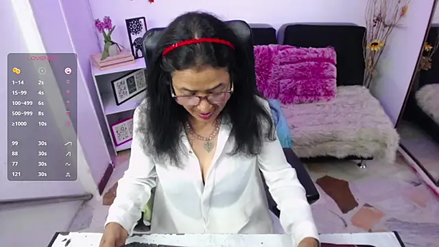Snapshot of AmandaPeet chatting on March 30, 2026, 8:32 pm AmandaPeet online show from March 30, 2026, 8:32 pm
