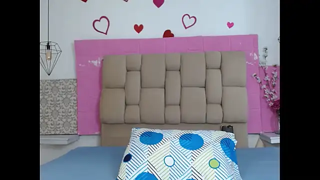Snapshot of Damary_Leon chatting on June 17, 2026, 7:13 pm Damary Leon online show from June 17, 2026, 7:13 pm