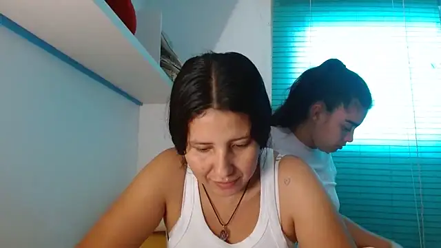 Arieeel 09 online show from April 30, 2026, 4:03 pm